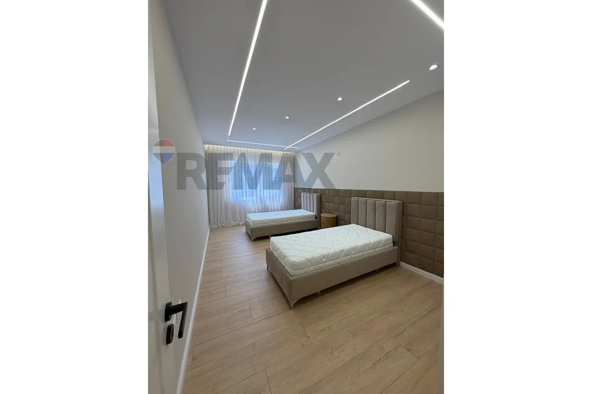 Shitet apartament 2+1 në Yzberisht 2