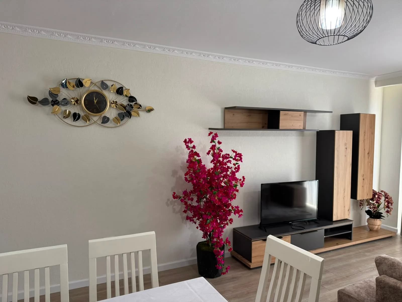 APARTAMENT 2+1 ME QIRA, PALLATET TOM DOSHI , SHKOZE 2