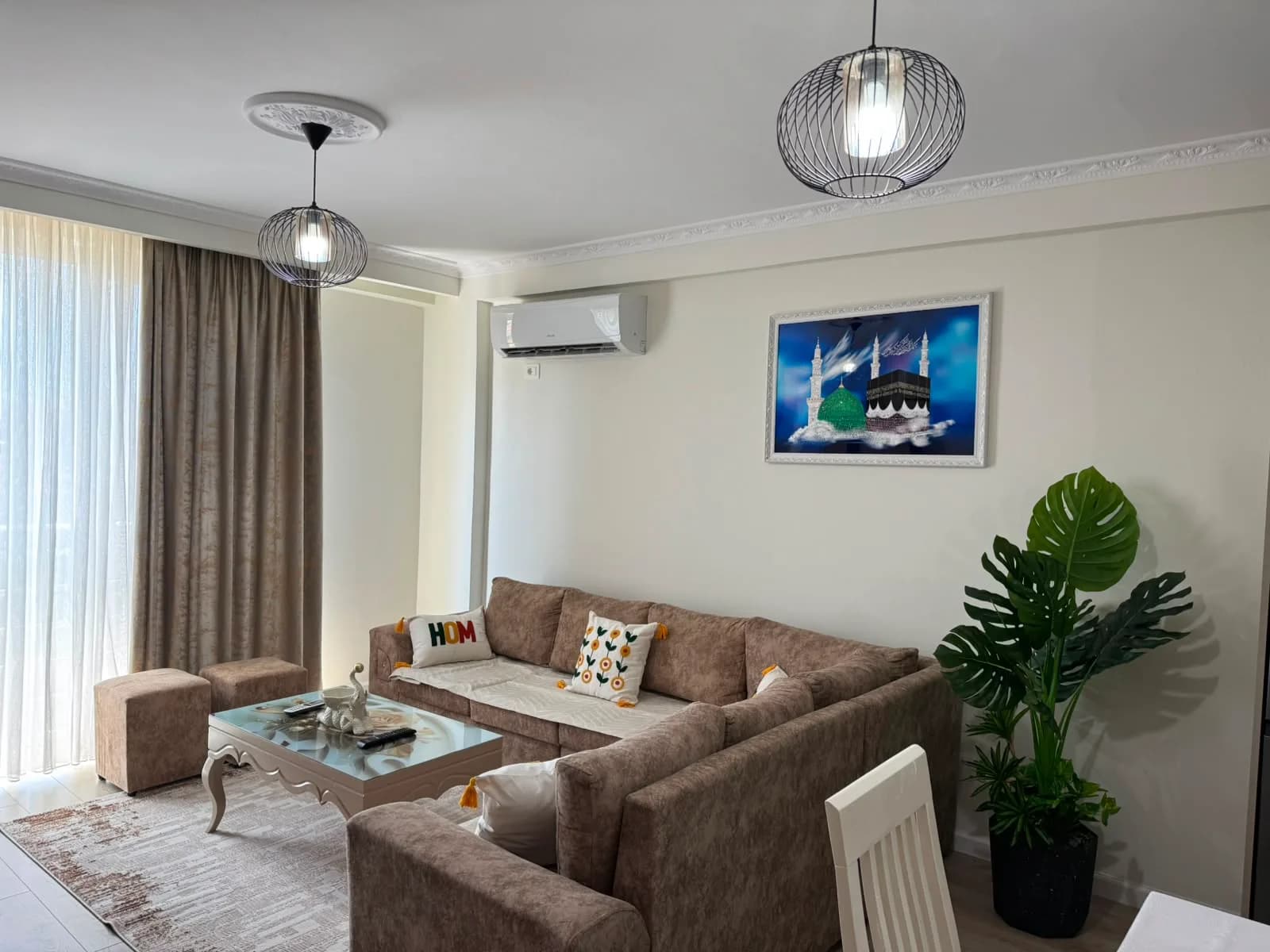 APARTAMENT 2+1 ME QIRA, PALLATET TOM DOSHI , SHKOZE 3