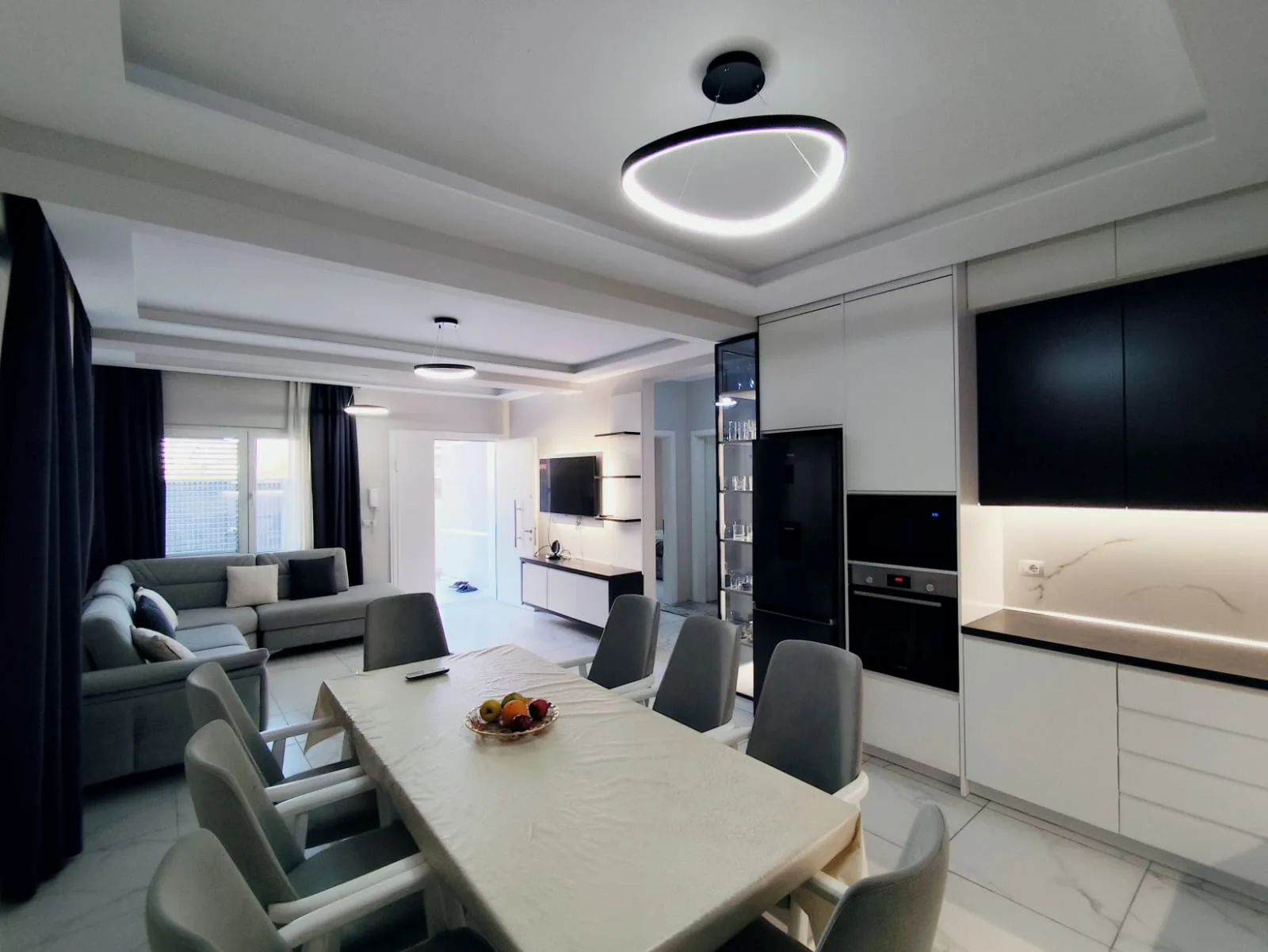 APARTAMENT ME QIRA, Selite 3