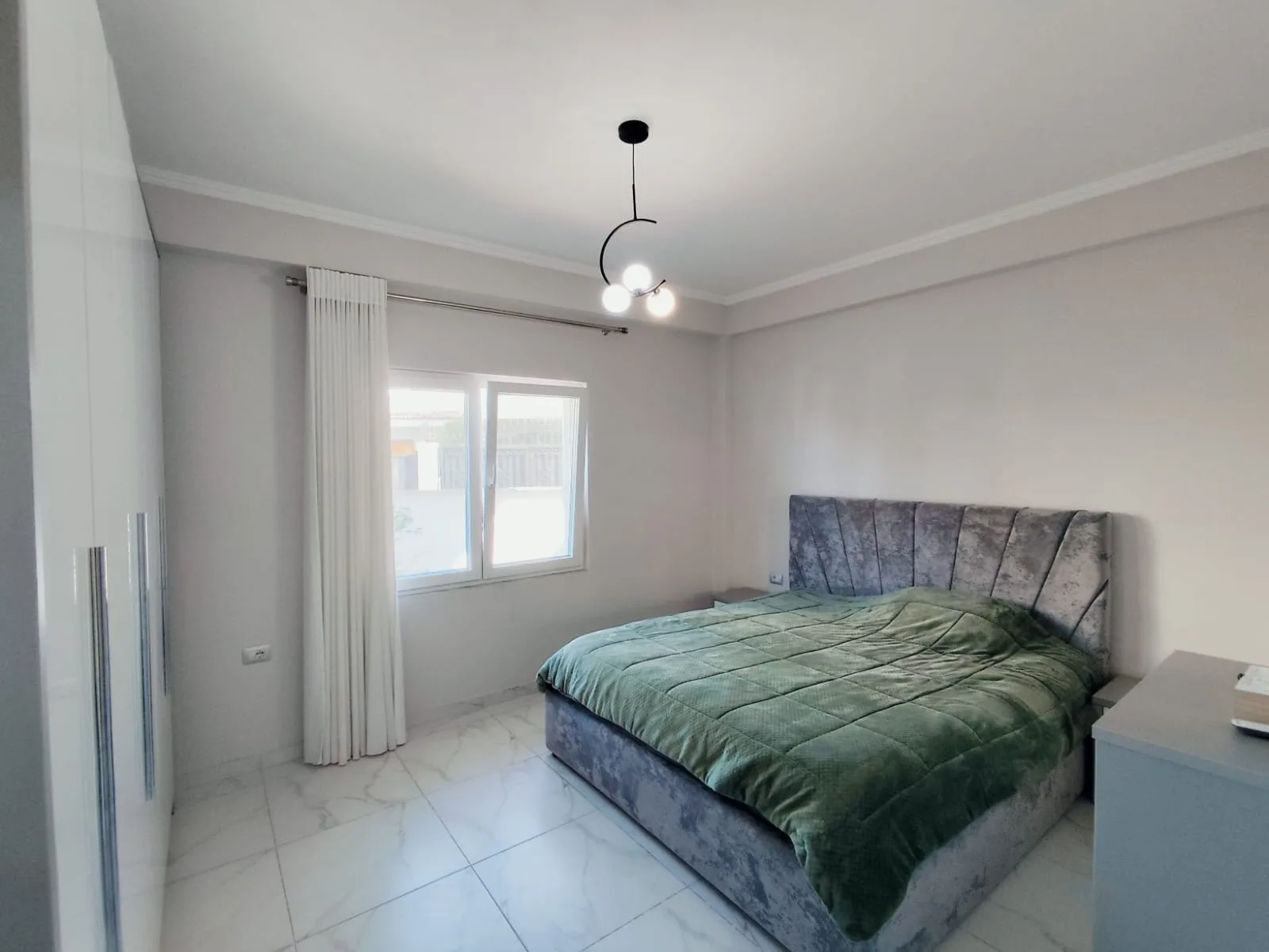 APARTAMENT ME QIRA, Selite 4