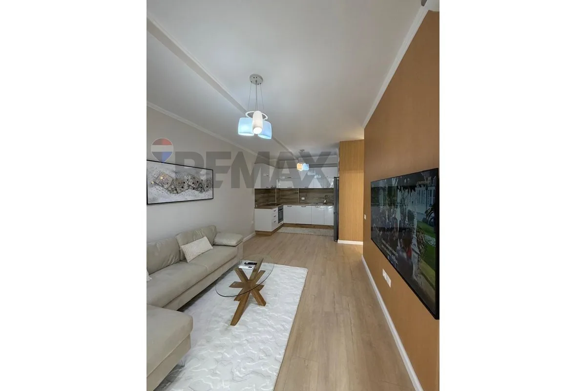 Shitet Apartament 1+1 tek Kompleksi Golden Park 2