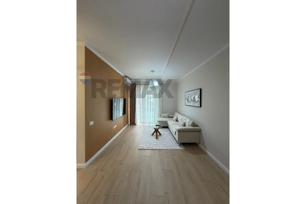 Shitet Apartament 1+1 tek Kompleksi Golden Park 4