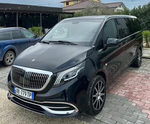 Mercedes Benz V-Class 2
