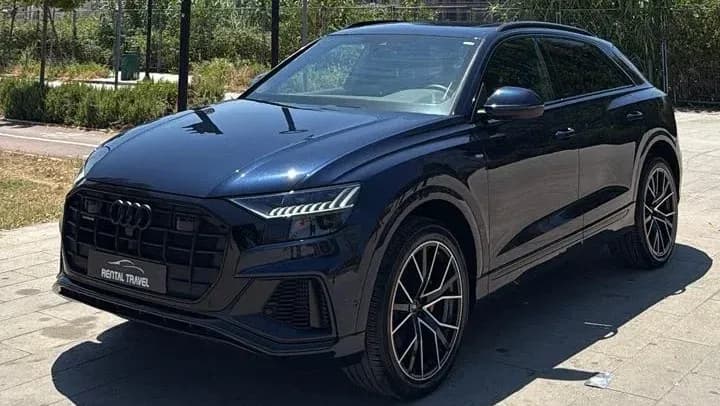Audi Q8 3