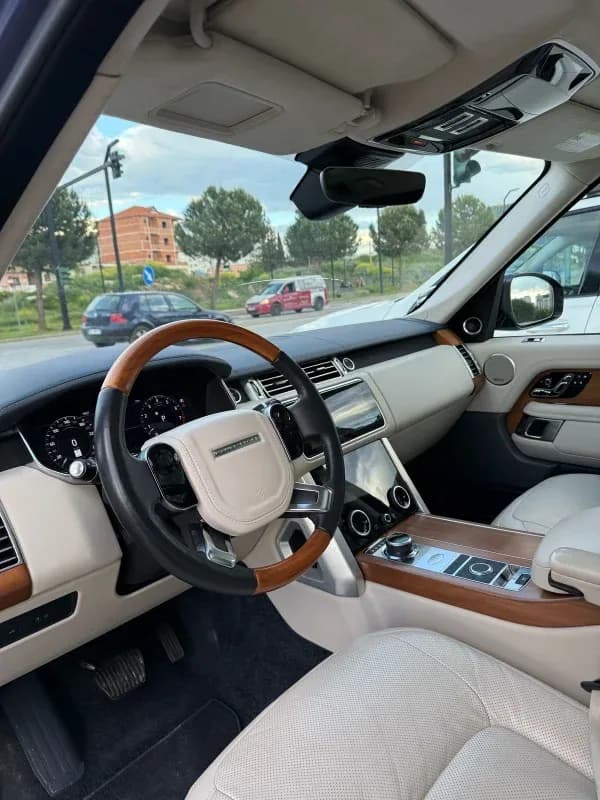 Range Rover Vogue 4