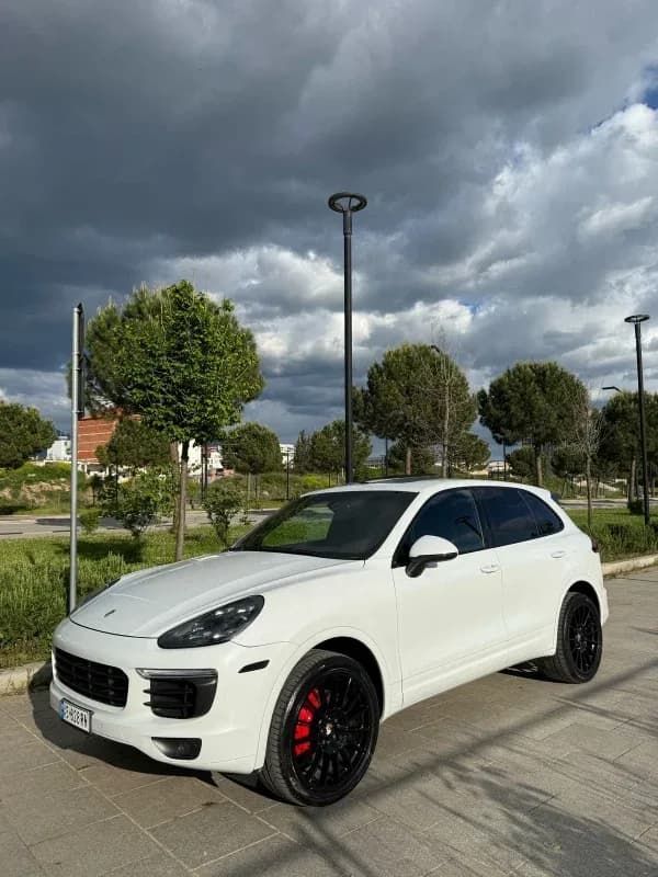 Porsche Cayenne S 2