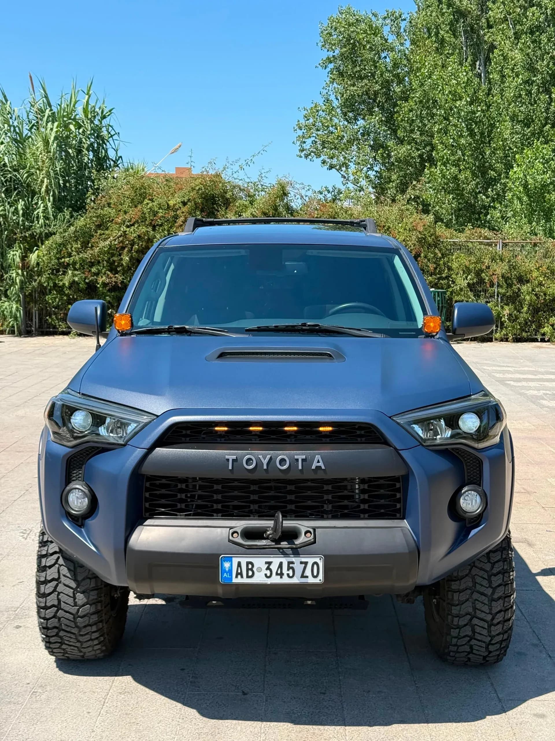 Toyota 4Runner TRD  Offroad SUV 4