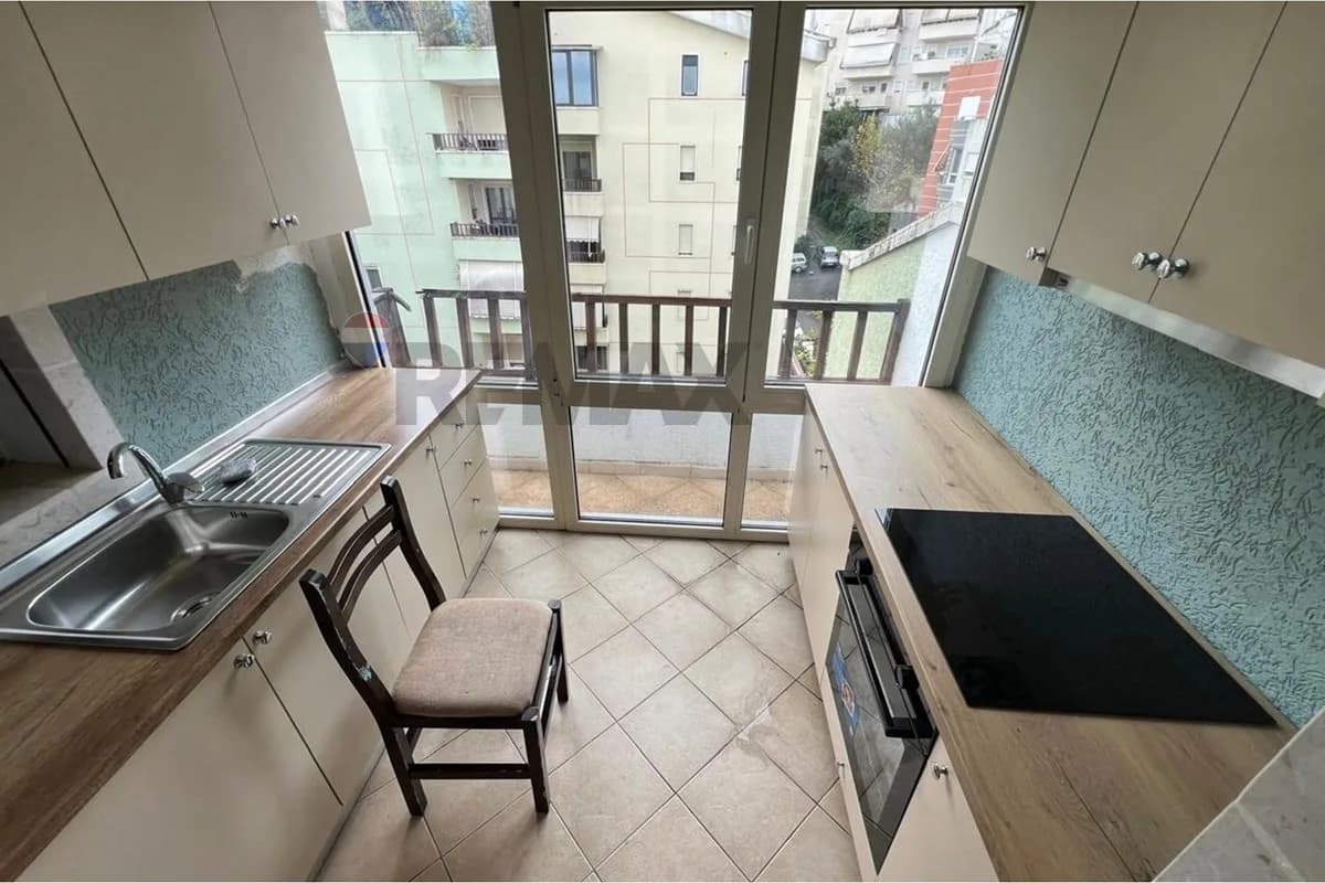 Shitet apartament 2+1+2 me verandë dhe post parkimi tek Kopshti Botanik. 3