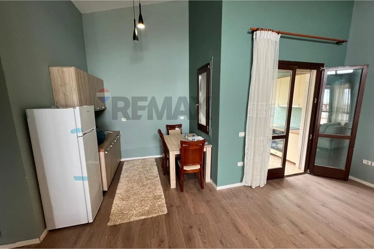 Shitet apartament 2+1+2 me verandë dhe post parkimi tek Kopshti Botanik. 4