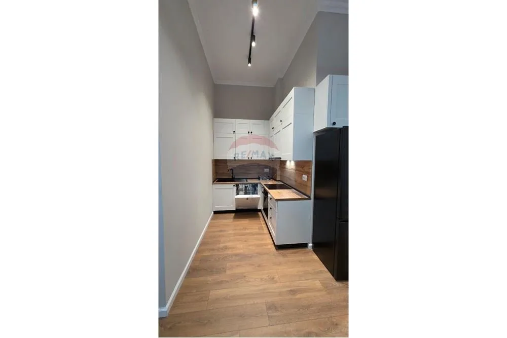 Jepet me qira apartament 1+1 tek Liqeni i Thatë 4