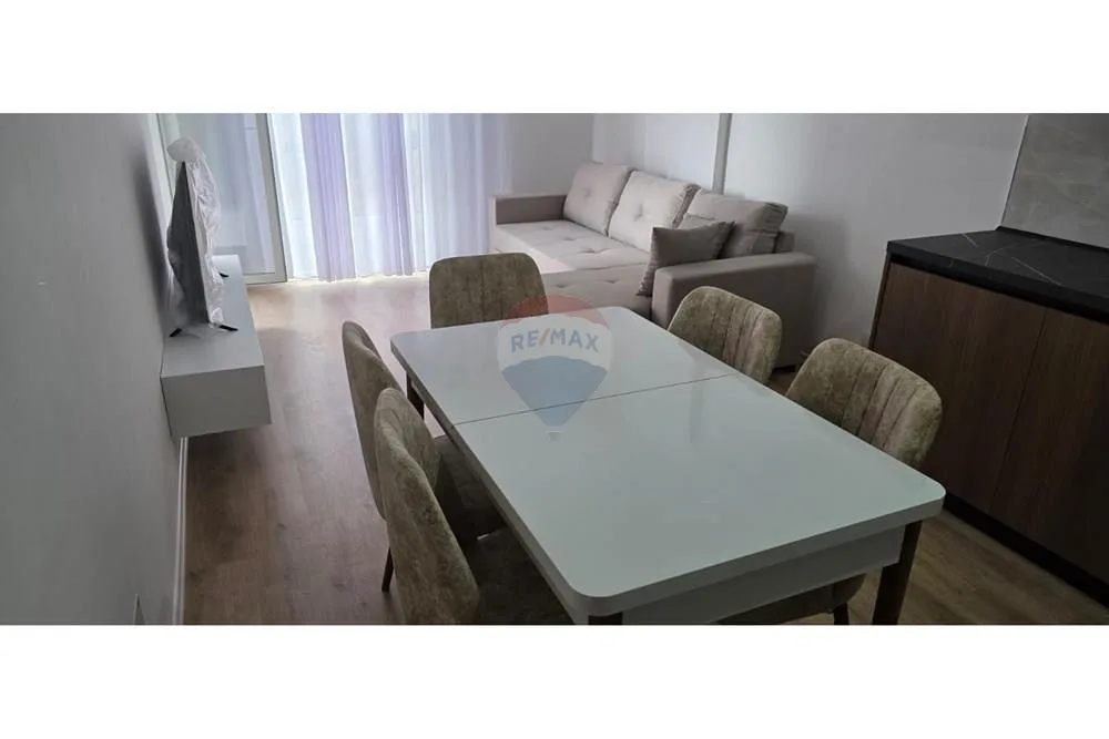 Jepet apartament per qira tek Univers City