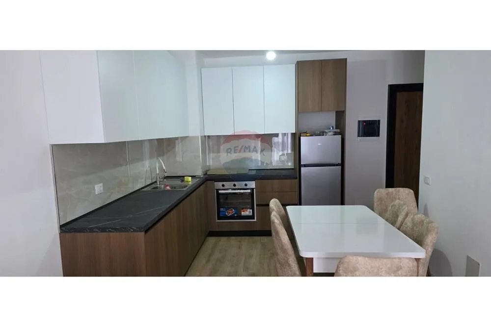 Jepet apartament per qira tek Univers City 2