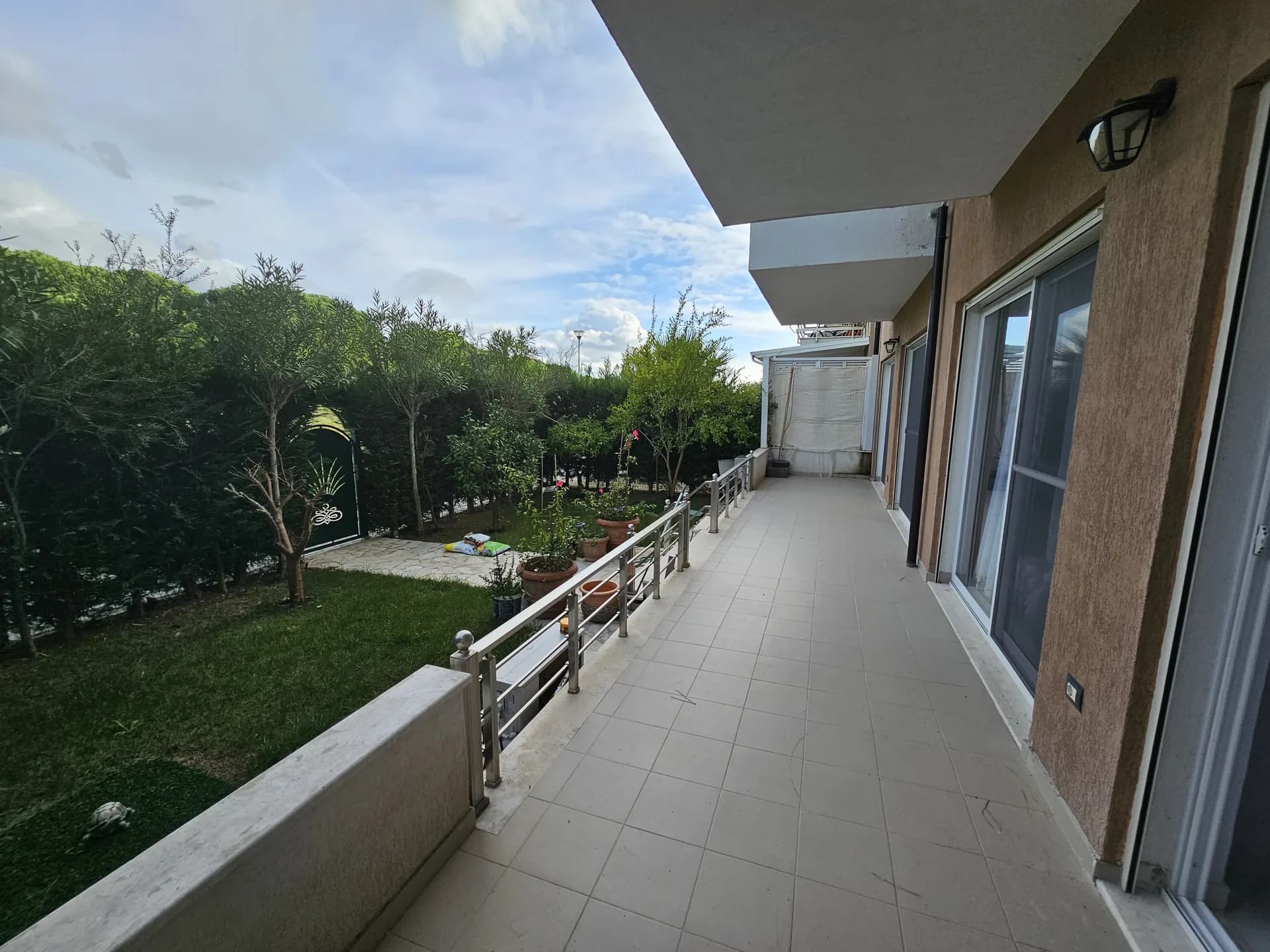 Apartament me oborr per shitje te Lura 3 3