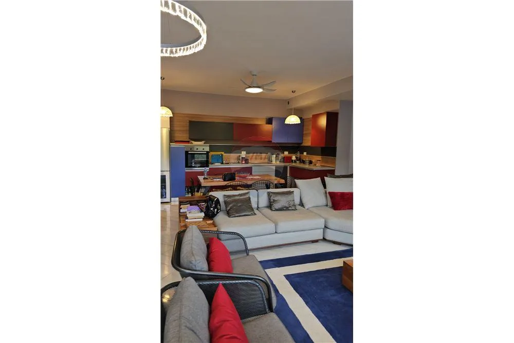 Shitet Apartament 2+1 me oborr tek Gjiri Lalzit (Lura3) 4