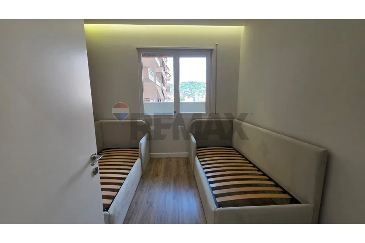 Jepet  apartament me qira  te Tirana Golden Park 4