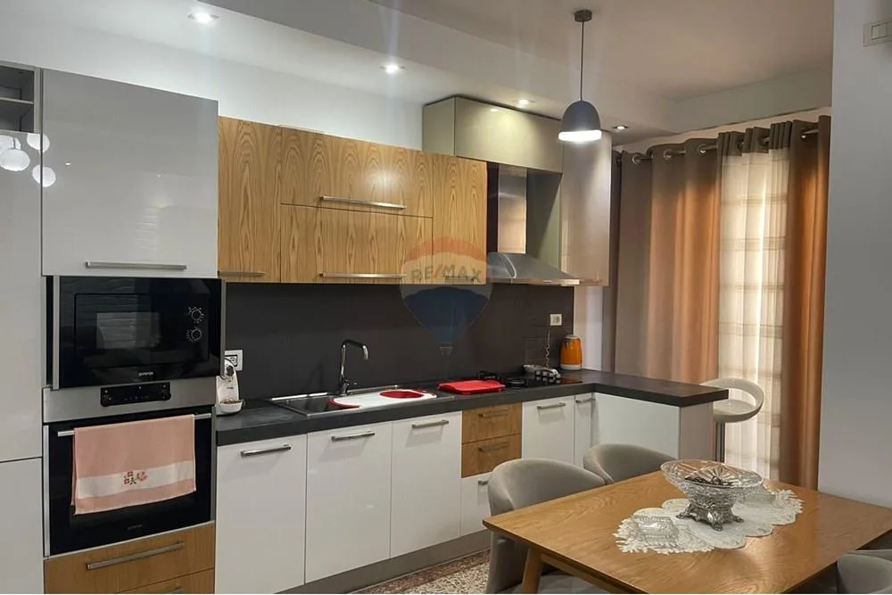 Jepet me qira apartament (2+1) Yzberisht 3