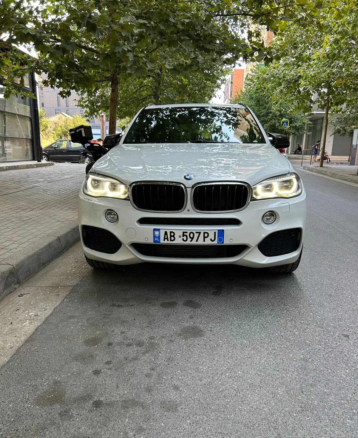 SHITET BMW X5 (2014) — BENZINE/GAZ, 5 VENDE.