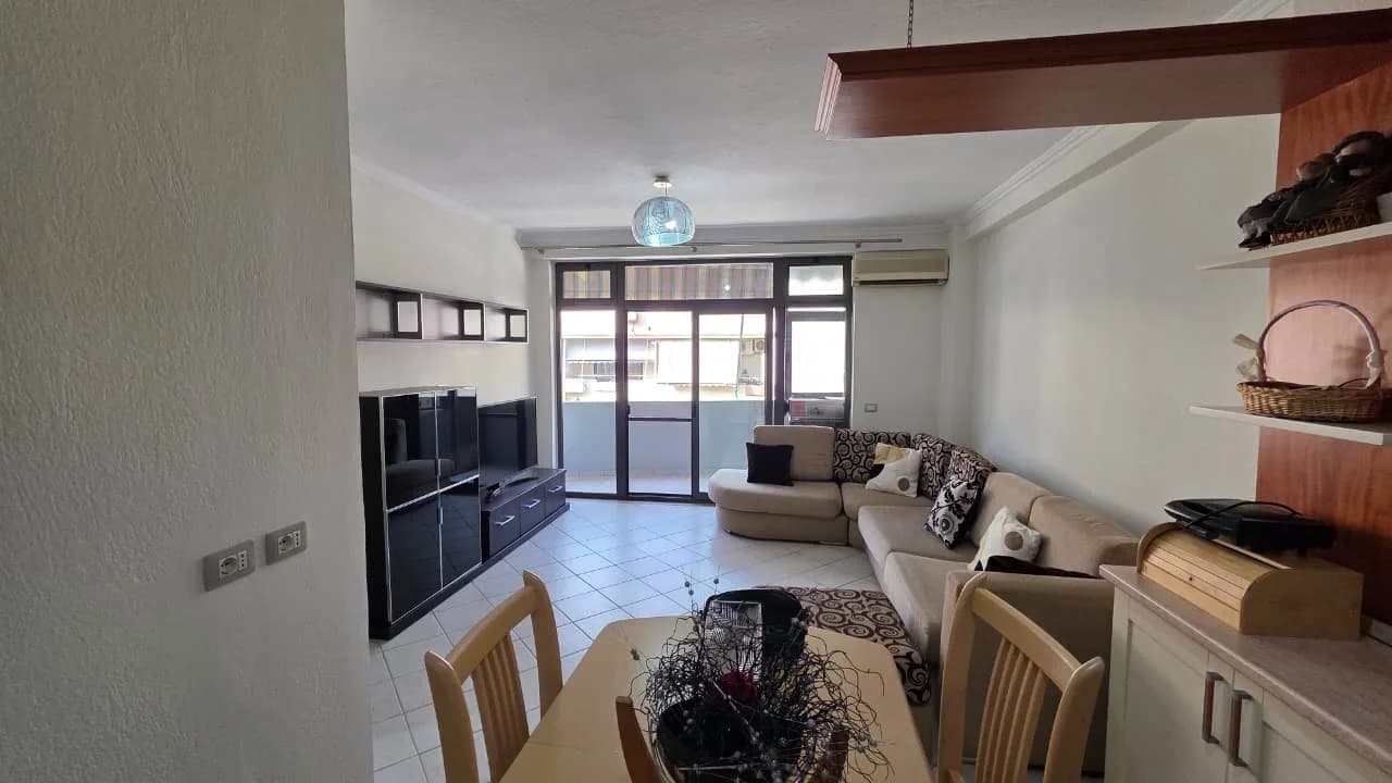 Jepet me qira apartament 2+1 - Komuna Parisit 3
