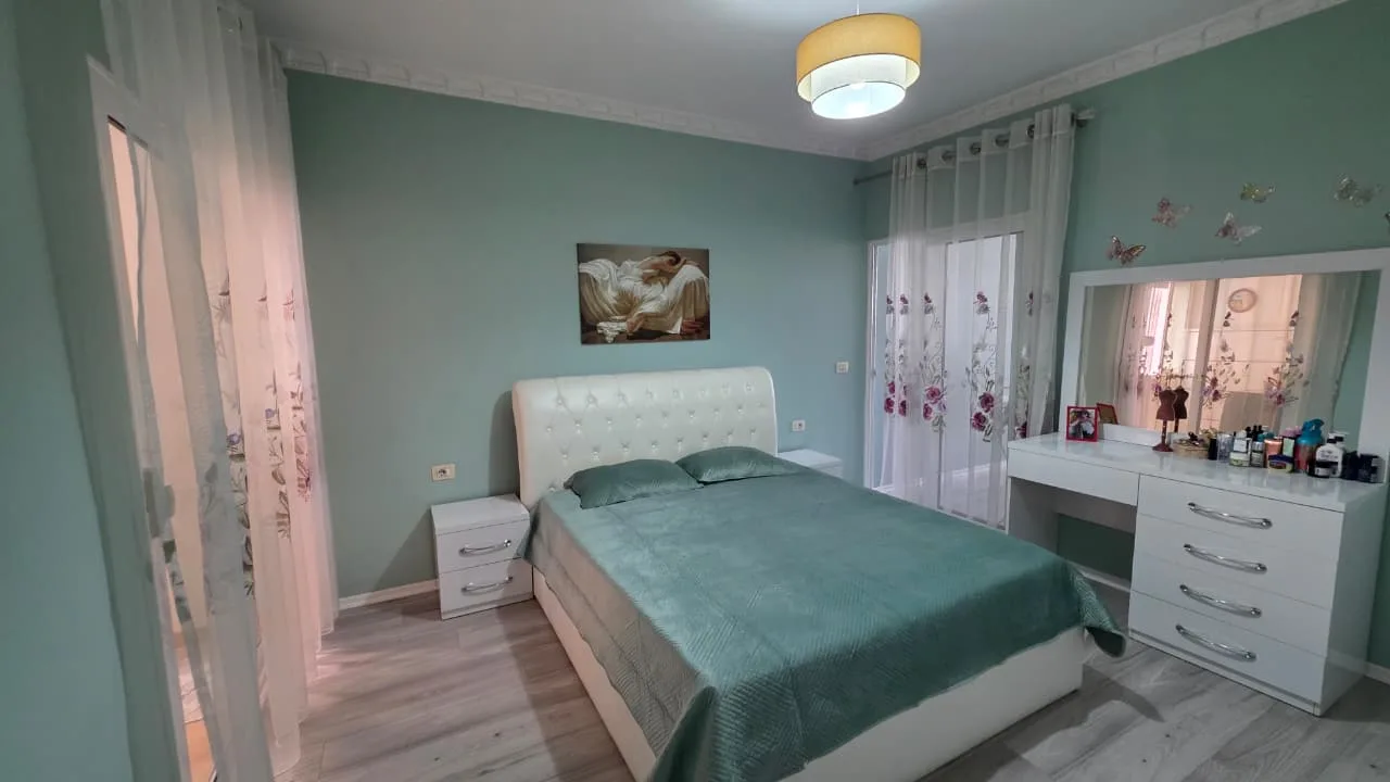 Apartament 2+1, Rr..Frang Bardhi, pranë Kristal Center 4