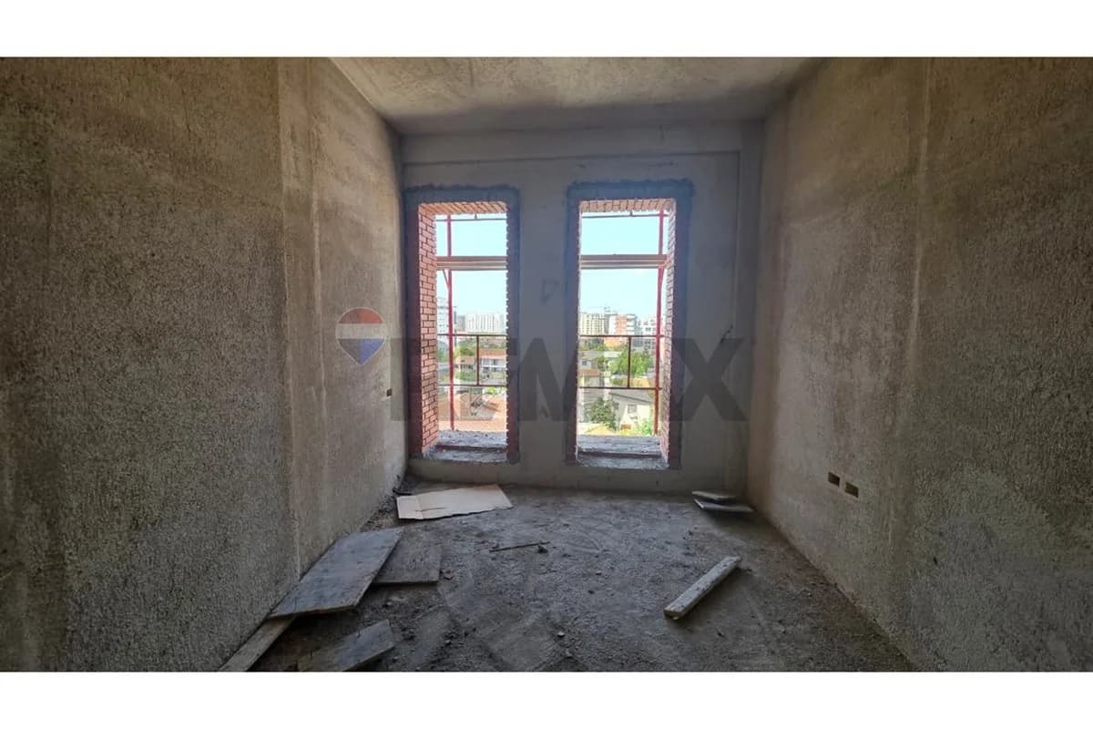 Shitet Apartament 2+1 | Ish Fusha e Aviacionit 3