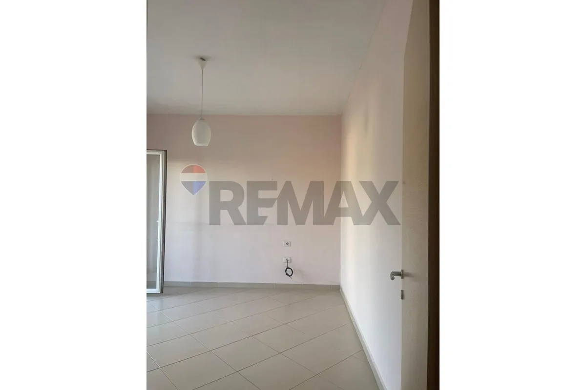 Ofrojme per qira apartment 1+1 ne zonen e liqenit te thate kompleksi Fz. 3