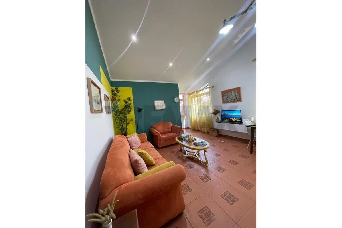 Jepet apartament 2+1 ne nje nga zonat me te preferuara ne Bllok. 4