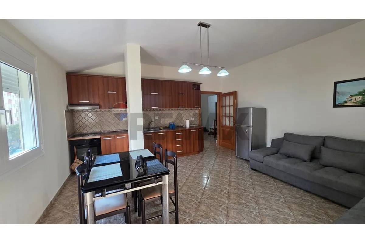 Apartament - Për Qira - Rruga Rrapo Hekali, Tiranë