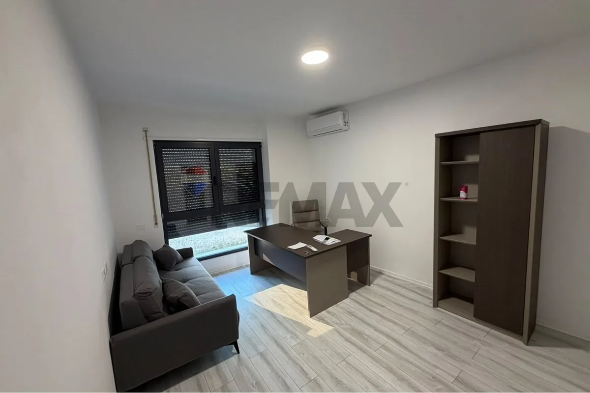 Apartament - Për Qira - Bulevardi i Ri, Tiranë